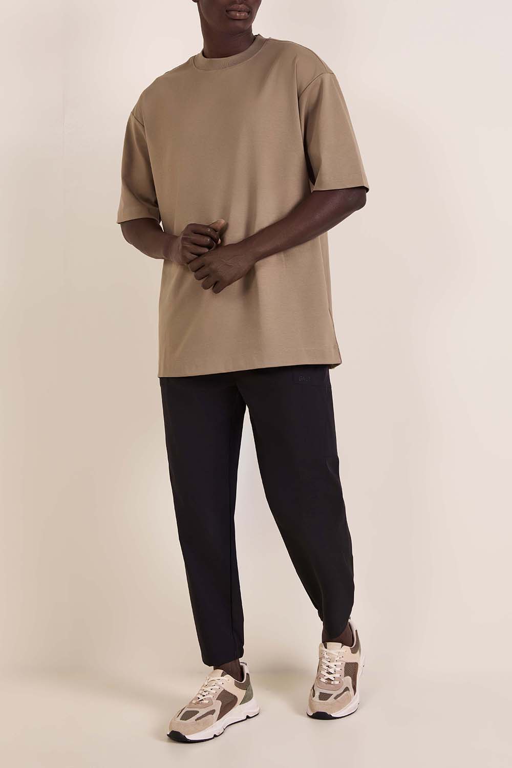 חולצת טי משוחררת